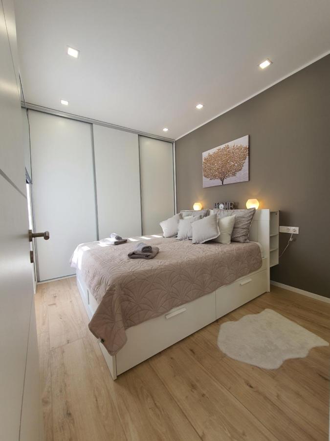 Connor Apartment Пула Екстериор снимка