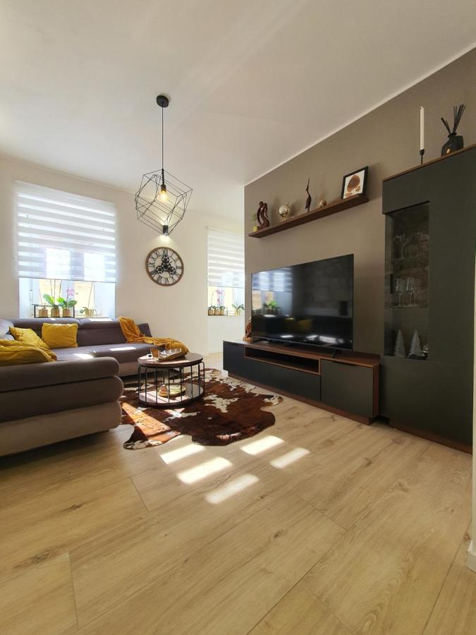 Connor Apartment Пула Екстериор снимка