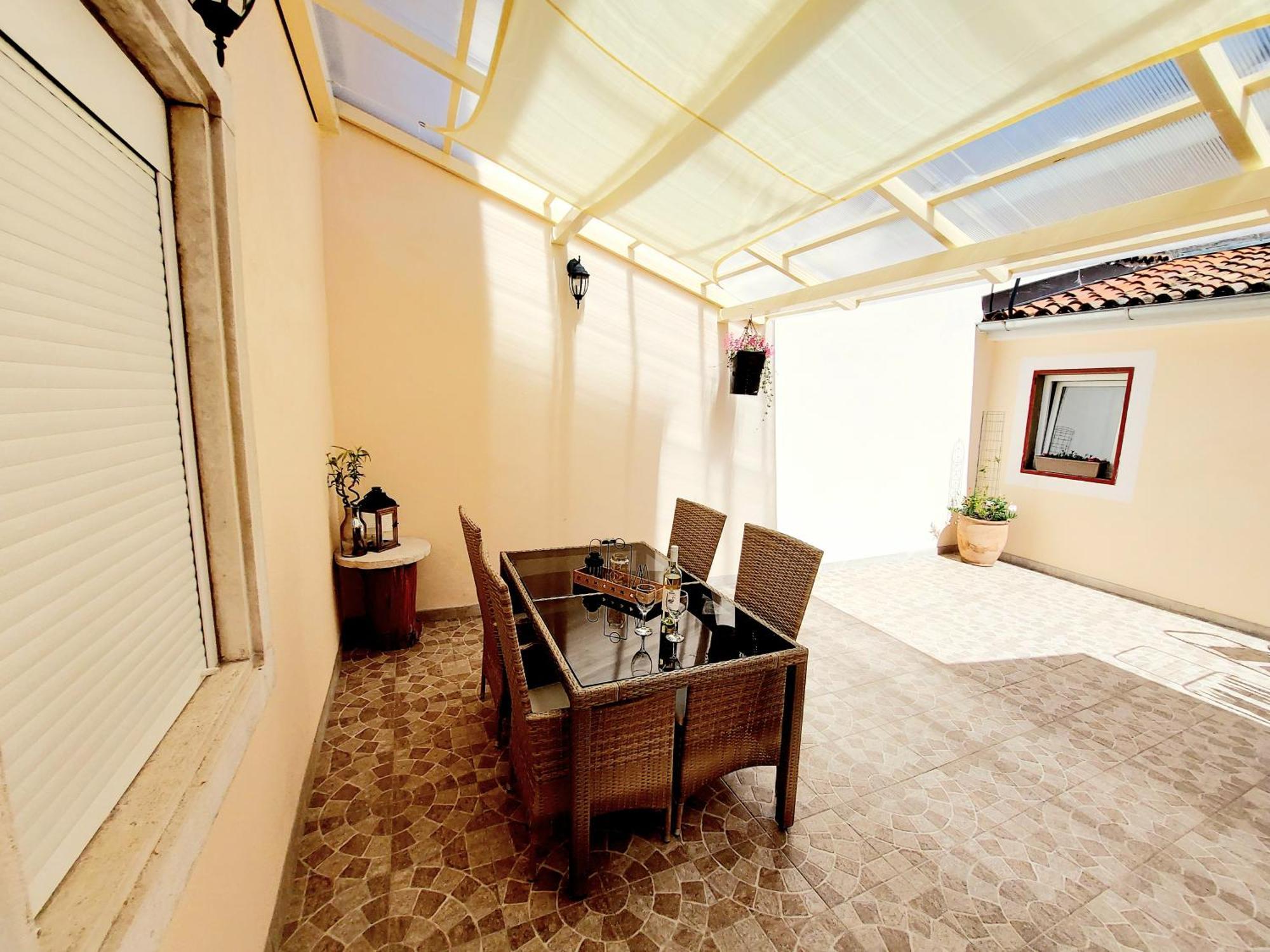 Connor Apartment Пула Екстериор снимка